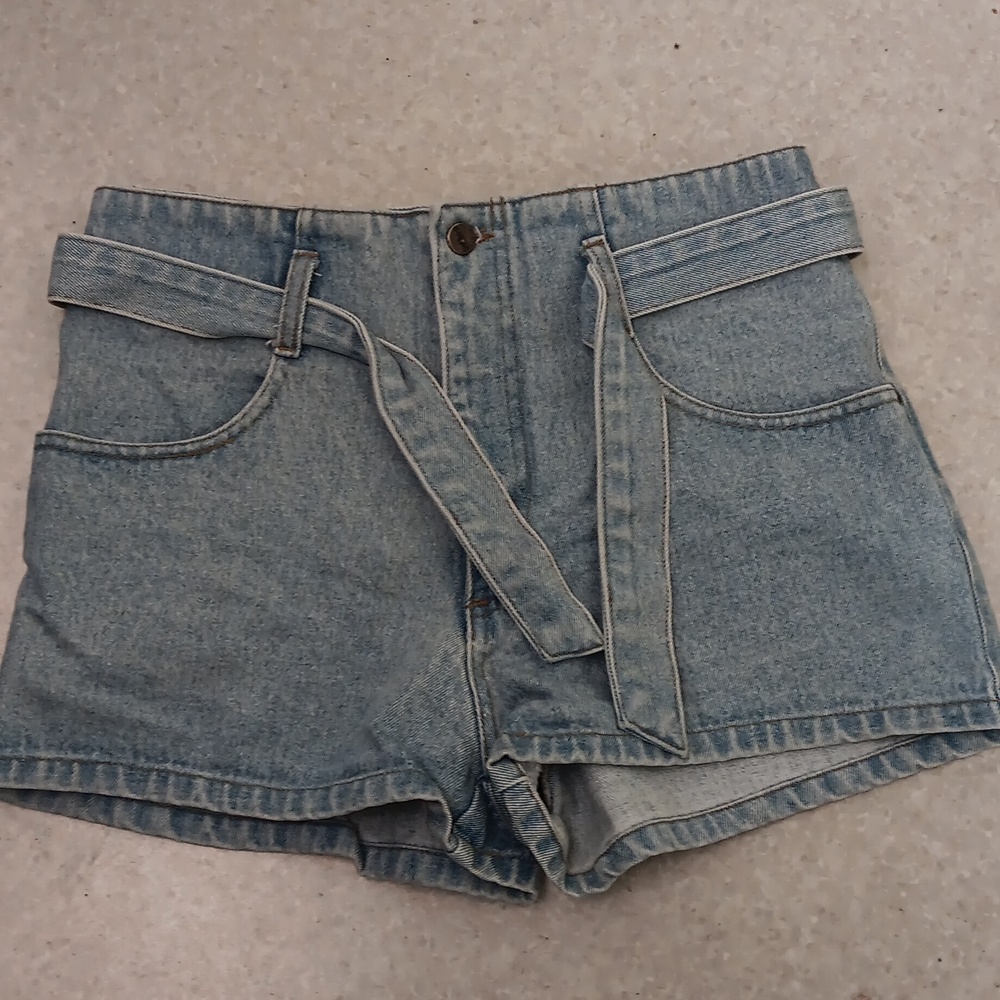 Be Bop Denim high waist front tie shorts size 7 Denim vintage shorts